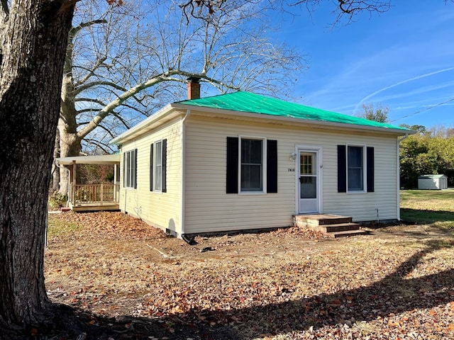 view of front of property featuring cooling unit