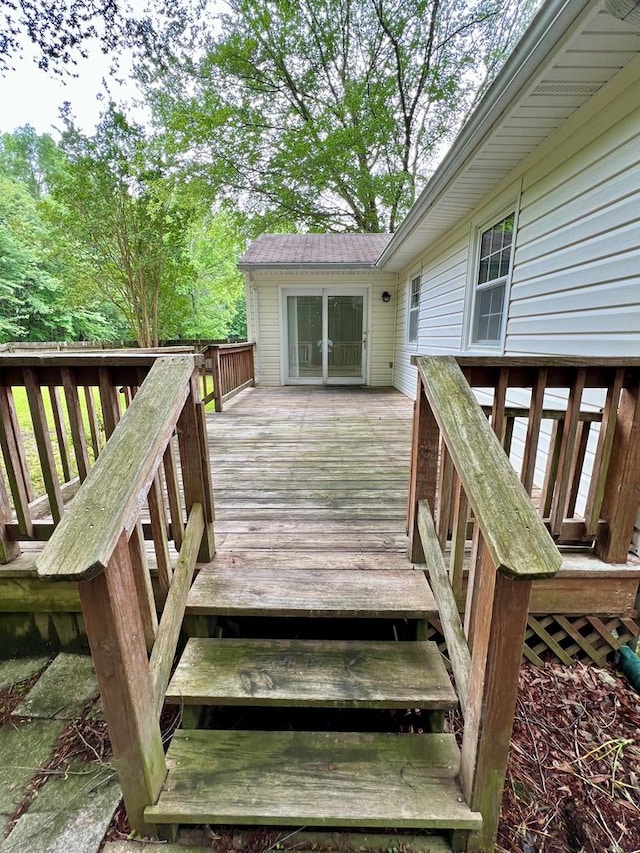 2048 Lake Rd, Lottsburg, VA 22511 - view of wooden terrace