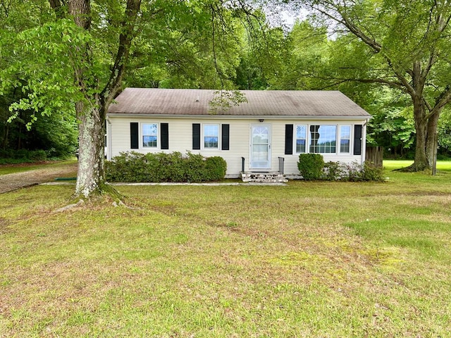 2048 Lake Rd, Lottsburg, VA 22511 - ranch-style home with a front yard and entry steps