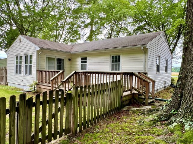 2048 Lake Rd, Lottsburg, VA 22511 - back of house featuring a wooden deck