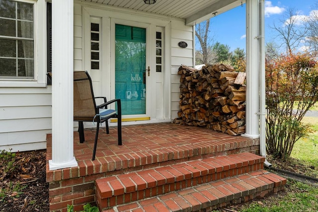 15498 Kings Hwy, Montross, VA 22520 - property entrance with covered porch