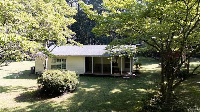 1026 Hoecake Rd, Lancaster, VA 22503 - back of property with a lawn