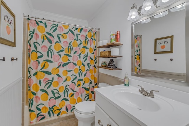 full bathroom featuring vanity, toilet, ornamental molding, and shower / tub combo with curtain