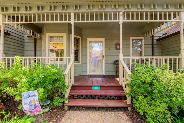 10 Heatherfield Ct, Kilmarnock, VA 22482 - view of exterior entry featuring a porch