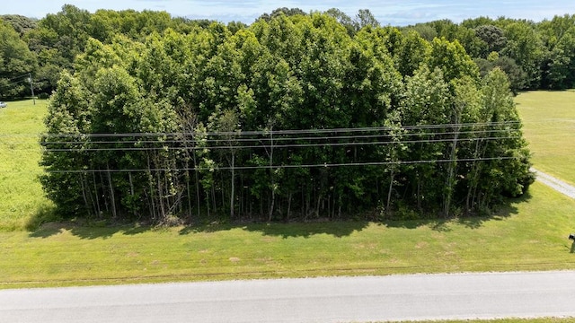 670 Hardings Wharf Dr, Kilmarnock, VA 22482