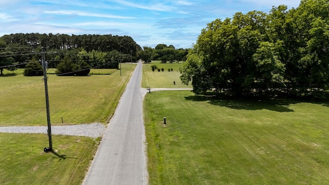 670 Hardings Wharf Dr, Kilmarnock, VA 22482