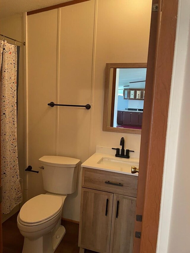 91 Dameron Dr, Hague, VA 22469 - bathroom featuring vanity and curtained shower