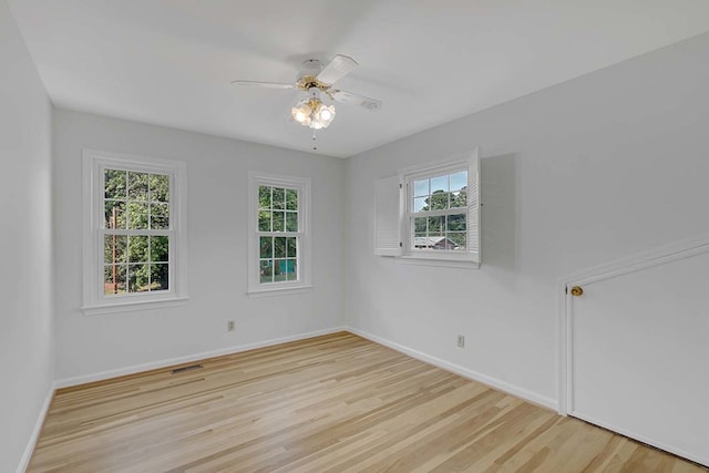 94 Arcadia Dr, Newport News, VA 23608 - unfurnished room featuring light wood-type flooring, plenty of natural light, and ceiling fan