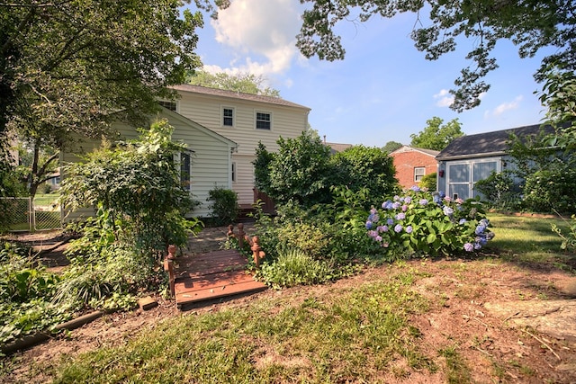 94 Arcadia Dr, Newport News, VA 23608 - view of yard featuring a deck