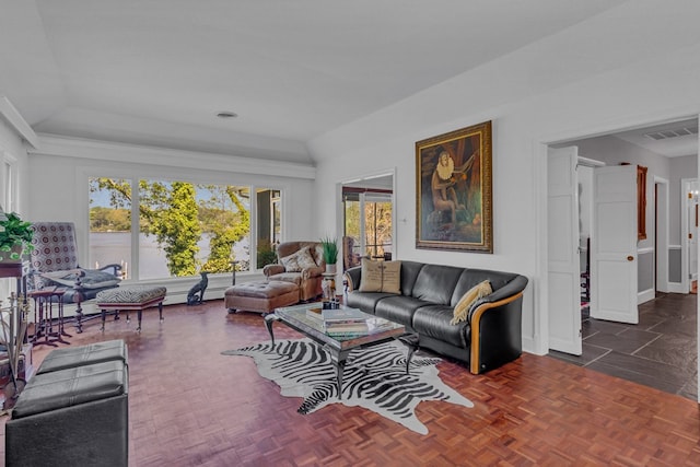 555 Rio Vis, Weems, VA 22576 - living area with visible vents and baseboards