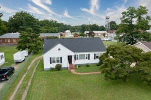 76 Glenn St, Montross, VA 22520 - photo 2