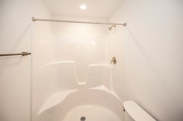 405 Cedar Ln, Colonial Beach, VA 22443 - bathroom with a shower