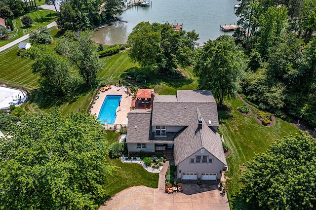 324 Bayberry Ln, Reedville, VA 22539 - aerial view of property and surrounding area featuring a large body of water and a pool area