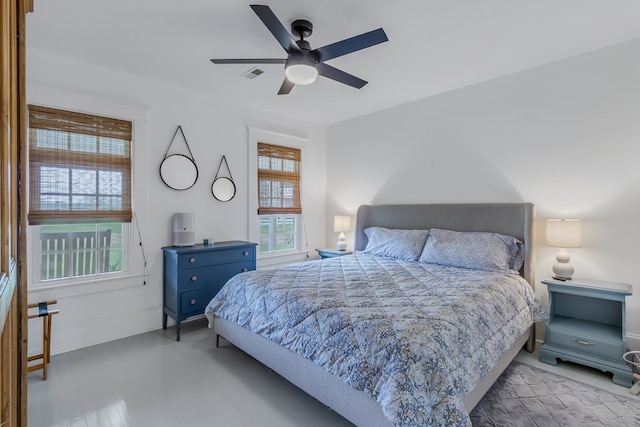 bedroom with ceiling fan