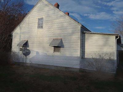 view of property exterior