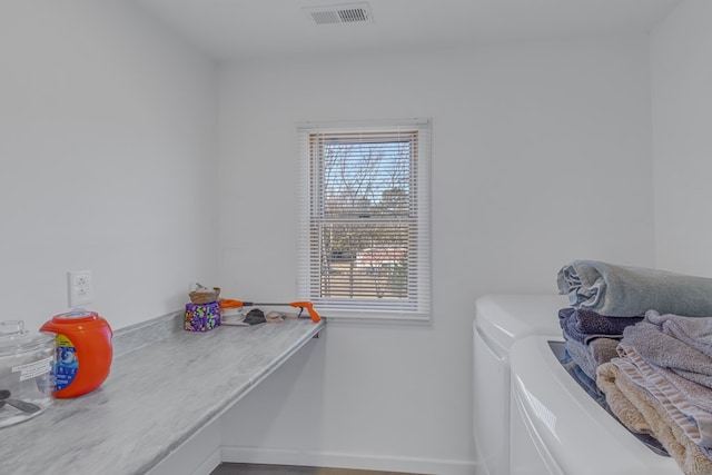 427 Brooks Ln, Callao, VA 22435 - bedroom with washer and clothes dryer
