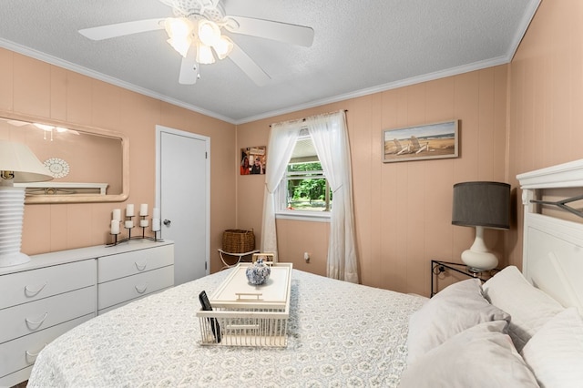 844 Monarch Shores Rd, Kilmarnock, VA 22482 - bedroom featuring crown molding, a ceiling fan, and a textured ceiling