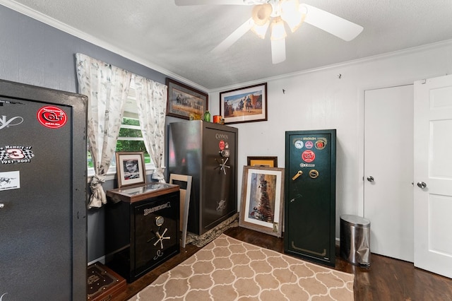 844 Monarch Shores Rd, Kilmarnock, VA 22482 - kitchen with ornamental molding, wood finished floors, and a ceiling fan