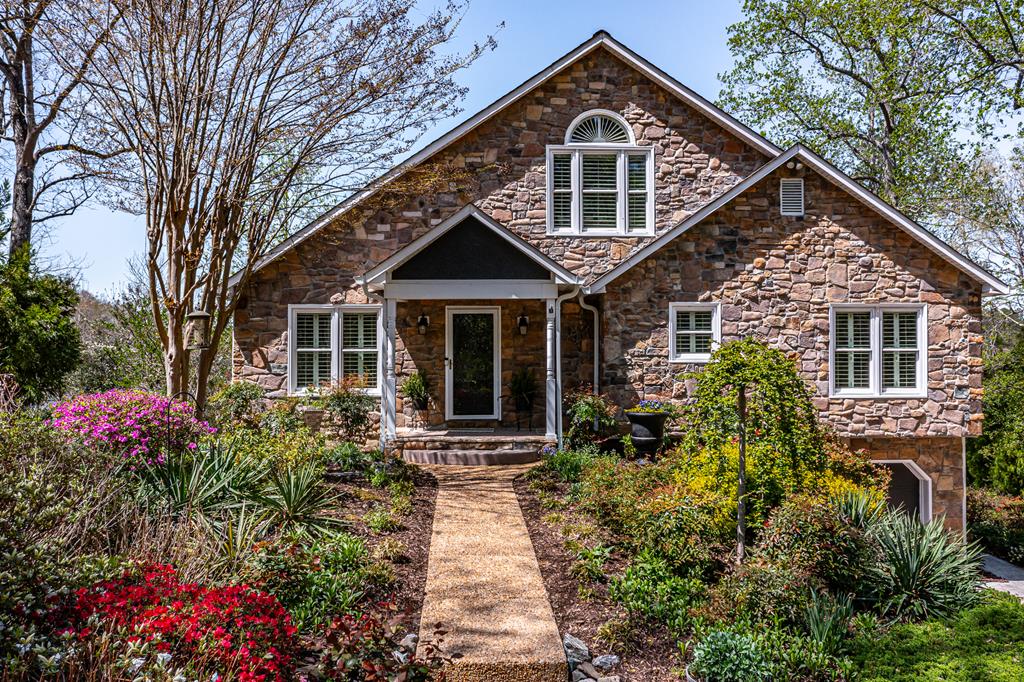916 Canvasback Ln, Heathsville, VA 22473 - view of front of house with stone siding