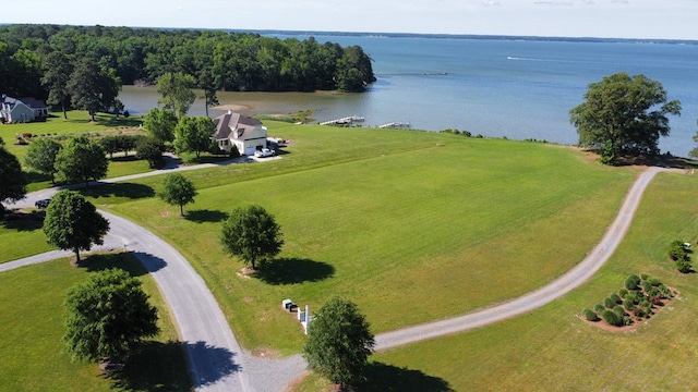 4 River Village Dr, Weems, VA 22576