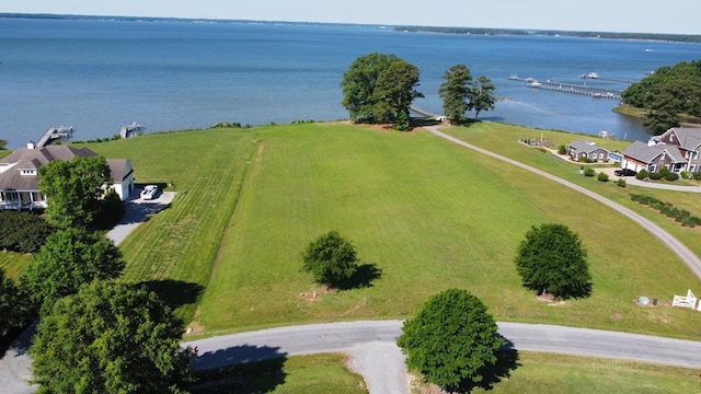 4 River Village Dr, Weems, VA 22576