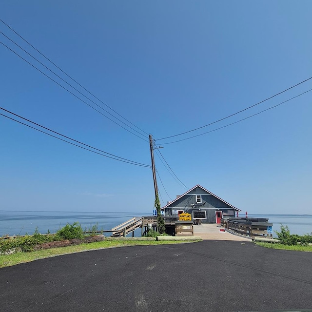 2627A Coles Point Rd, Hague, VA 22442
