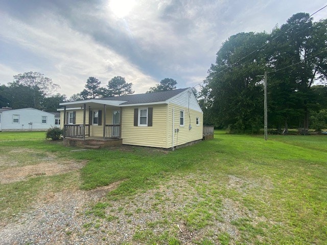 3097 Oakland Rd, Farnham, VA 22460 - view of front of property with covered porch and a front yard