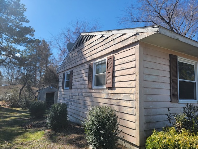 view of home's exterior