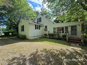 300 Irvington Rd, Kilmarnock, VA 22482 - view of back of house