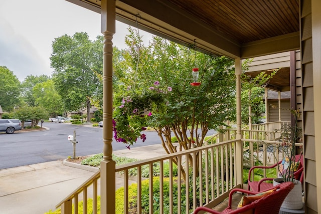 30 Heatherfield Ct, Kilmarnock, VA 22482 - view of covered porch