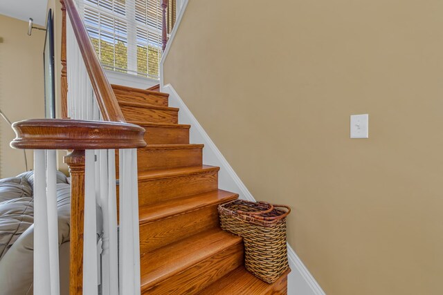 170 Rappa Run Rd, Topping, VA 23169 - view of stairs