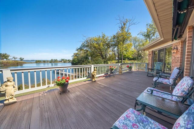 181 Cross St, Urbanna, VA 23175 - deck with a water view
