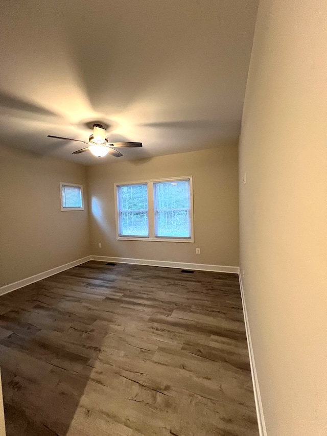 94 Dingley Rd, Va, VA 22520 - unfurnished room featuring dark wood-style flooring and a ceiling fan