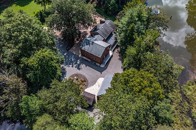 bird's eye view with a water view