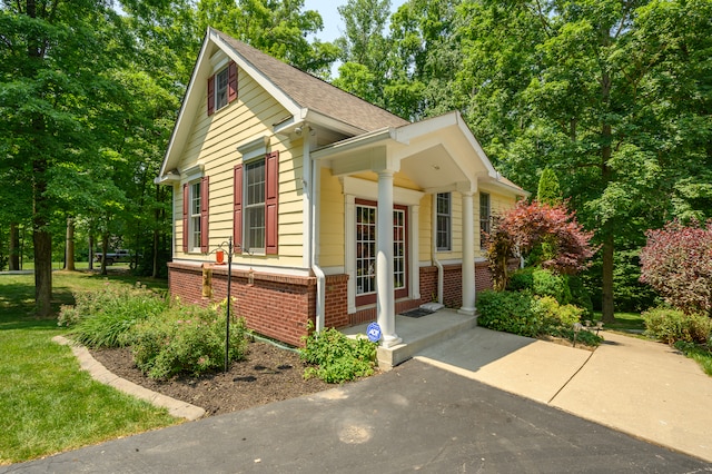 view of front of house