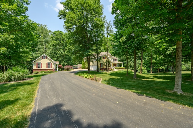 view of front of property with a front lawn