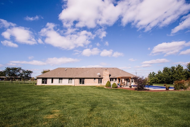 exterior space featuring a front yard