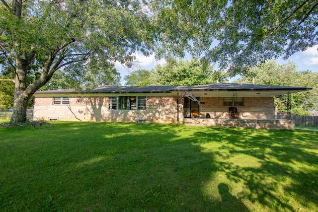 Listing photo 3 for 2129 Woodcrest Rd, Indianapolis IN 46227