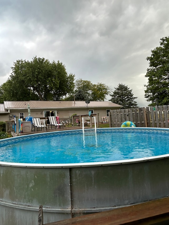 view of swimming pool