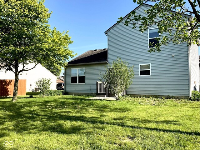 1327 Blue Ridge Ln, Brownsburg, IN 46112 - back of property with a yard