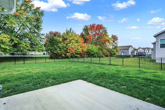 view of yard with a patio