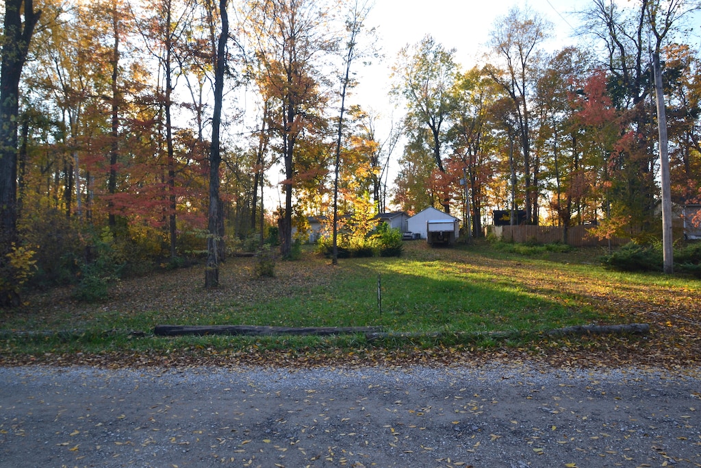 view of front of home with a front lawn