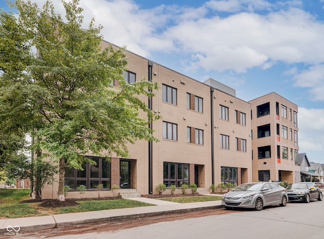319 E 16th St Unit 207, Indianapolis, IN 46202 - view of building exterior