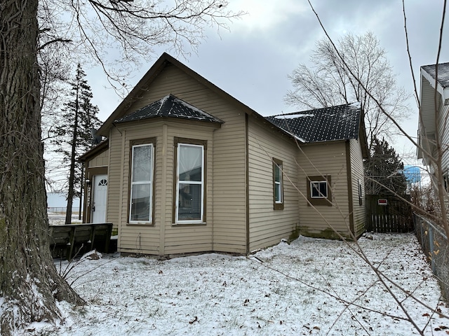 Listing photo 3 for 2827 Main St, Elwood IN 46036