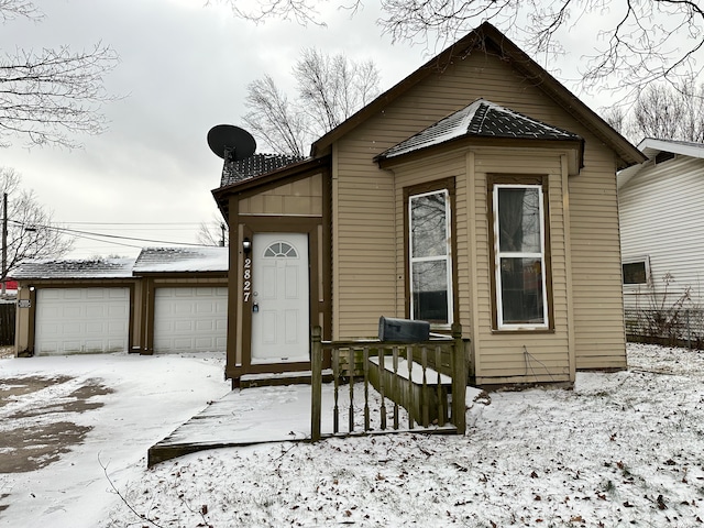 Listing photo 2 for 2827 Main St, Elwood IN 46036