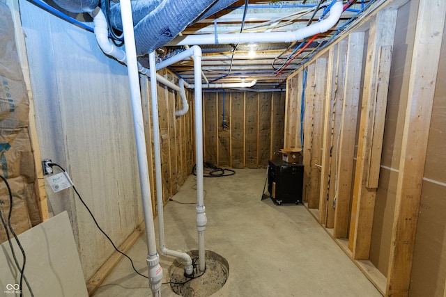 2133 N Talbott St, Indianapolis, IN 46202 - view of unfinished below grade area