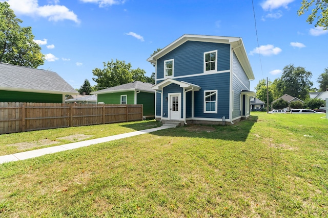 view of front of property with a front yard