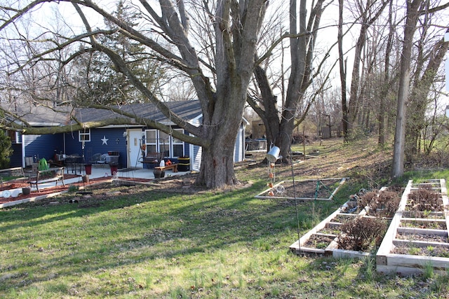 306 S Cherry St, Westfield, IN 46074 - view of yard with a deck