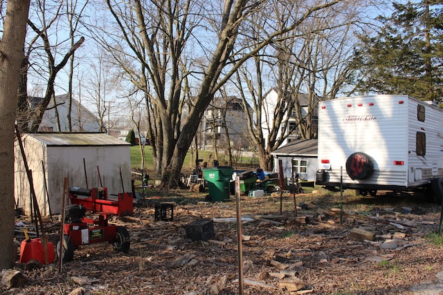 306 S Cherry St, Westfield, IN 46074 - view of yard featuring an outdoor structure