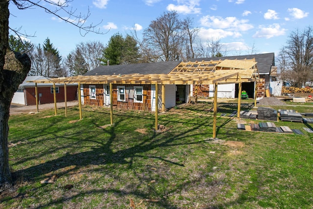 exterior space featuring a front lawn